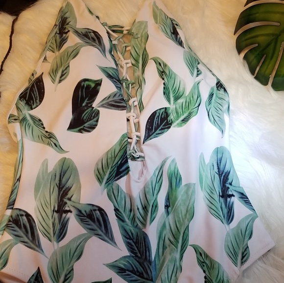 🍀"NEW" Green Leaf Corset Swimsuit - Picture 2 of 7